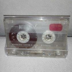 Kaset Metallica load. Orijinal. Kartoneti yok. Baştan sona dinlendi sorunsuz çalışıyor