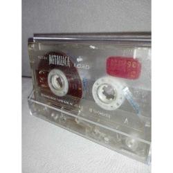 Kaset Metallica load. Orijinal. Kartoneti yok. Baştan sona dinlendi sorunsuz çalışıyor
