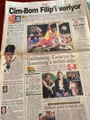 SABAH GAZETESİ DOĞUM GÜNÜ HEDİYESİ - 8 OCAK 1999 - TAM TAKIM 34 SAYFADIR -Tansu Çiller-Ecevit-Alaattin Çakıcı-Murat Karayalçın-Can Dündar-Selçuk Yula-Faruk Süren-Hakan Şükür-Hagi-Taffarel-Suat-Oğuz Çetin-Selim-Ali Yılmaz-Cenk Koray-Ruhat Mengi-Kadir Çelik-Ahmet Vardar-Nizmettin Veziroğlu-Abdullah Turhan-Patrick McDonnell-Mort Walker-Dick Browne-Tom Armstrong-Bu kez isim krizi-Çakıcı CIA ajanı-Apo’nun son günü-Ülker oruç bozdu-Efes Varese’de kendini yaktı-Fener’e transfer yasağı-Cim-Bom Filip’i veriyor-Galatasaray Kanarya’da Rosenborg’a teslim oldu-Selim imzayı attı-Ve Kara Kartal sahaya kondu-Oğuz Çetin Adana’da krallar gibi karşılandı-Kadir Çelik pişman oldu-Sakıncalı düşünceler-Beyler kurtarıyor-Kamyon şoförleri yazmaktan bıktım siz yapmaktan bıkmadınız mı-Bulmacalar-Mimi ile Muti-Bizim Aile-Marvin-Nurten Ulusuzer-Ali Doğan-Özgür Gülentaş-Ümit-Güngör Mengi-Murat Kiper-Vurgun büyüyor-Kayıplara gözyaşı-Eski koruma İzmir DGM’de-7 DHKP-C’li tutuklandı-Canavara 2 kurban-Mağazaya el bombas