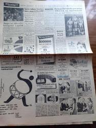 Hürriyet Gazetesi - 18 Kasım 1957 - CHP Meclisi seçime dair tebliğini dün neşretti - başvekil Adnan Menderes İstanbul'un vasıta işi üzerinde duruyor - seçimi kaybeden eski çalışma vekili Mümtaz Tarhan fotoğraf - CHP gölge kabine vazifesini görecek bazı komiteler kuruyor - İsmail Rüştü Aksal Faik Ahmet Barutçu Nüvit Yetkin Turgut Göle Turhan Feyzioğlu Kemal Satır Fotoğraf - pamuk satışı durduruldu - Hürriyet Partisi yepyeni bir yol takip edecek - Osman Bölükbaşı dosyası geri geliyor - sağır ve dilsizler kongresi yapıldı - İstanbul'da sinema tiyatro eczane itfaiye - Hirfanlı barajında yarından itibaren su toplanacak - benim olacaksın çizen Faruk Geç - Arthur Miller Marilyn Monroe için piyes yazdı fotoğraf - seri ilanlar - Fenerbahçe 3  Galata 0 - Fenerbahçe'nin 2. Golü fotoğraf - İstanbulspor 7 Eyüp 1 - Beşiktaş Hacettepeyi 2 1 yendi - basketbol milli takımımız Yarın Bükreş'e hareket ediyor - olimpiyata hazırlık fotoğraf - Belçika Milli Takımı Dün hollanda'ya 5-2 yenildi