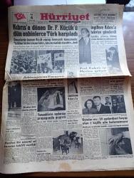 Hürriyet Gazetesi - 4 Şubat 1958 - Kıbrıs'a dönen Doktor Fazıl Küçük'ü dün on binlerce Türk karşıladı fotoğraflar - İngiltere Kıbrıs'a takviye gönderdi - Kıbrıslı Türkler ingilizlerden alınan bayrakları istiyor - profesör Hüseyin Nail Kubalı işi meclise geliyor - Patrik Athenagoras Varşova toplantısına gitmiyor - meclise bir umumi af kanunu teklifi verildi - İzmir fuarındaki dişi Arslan Füsun yine hamile - Turgut Reis yazan Feridun Fazıl Tülbentçi yazı dizisi - aşk ve macera romanı esrarlı kadın çizen Faruk Geç - aşk ve macera romanı özlediğim yazan Bedia Altınay yazı dizisi - seri ilanlar - Sovyet başvekili Bulganin'in Başkan Eisenhower'e yeni mektubu - Aşk uğrunda katil filmi yeni Melek sinemasında - federasyon Kupası ikinci tur eleme maçlarının fikstürü tespit edildi - serbest güreş milli takımımızın seçmeleri dün gece nihayete erdi - Arsenal 4 Manchester United 5 fotoğraf - Grekoromen milli takımımız belli oldu - Dünyada ne kadar kulüp takım futbolcu ve hakem var listesi