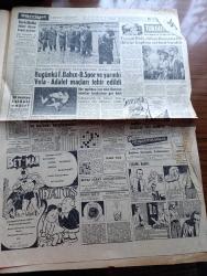 Hürriyet Gazetesi - 29 Ocak 1958 - İngiliz askerleri Kıbrıs'ta Türklerin üstüne ateş açtı şehitlerimiz Dün 8'e yükseldi - bir İngiliz askeri otomobili ile halkın arasına dalarak iki kişi şehit etmesi üzerine halk galeyana geldi fotoğraf - adadan gece gelen Osman Örek Türklerin öldürülüşünü anlatıyor - Adnan Menderes taziyette bulundu - Patrik Athenagoras'ın hususi fotoğrafçısı Dün hudut dışı edildi - Dulles ve Selwyn Lloyd Adnan Menderes ile görüştüler - Kıbrıs'ta 48 saat devam eden kanlı çarpışmalardan sonra birçok Türk Tevkif edilmiştir fotoğraf - günün yazısı bronşit - bugünkü Fenerbahçe Beyoğluspor ve yarınki Vefa Adalet maçları tehir edildi - Turgut Reis yazan Feridun Fazıl Tülbentçi yazı dizisi - sulukule eğlenceleri Beyazıt Beyaz Saray lokantasında - aşk ve macera romanı esrarlı kadın çizen Faruk Geç - Fransız sinemasının sevimli genç ümidi Helene Pratello fotoğraf - aşk ve macera romanı özlediğim yazan Bedia Altınay yazı dizisi -  Sadri Alışık - Leyla Sayar - Kenan Pars