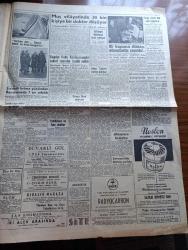 Hürriyet Gazetesi - 29 Ocak 1958 - İngiliz askerleri Kıbrıs'ta Türklerin üstüne ateş açtı şehitlerimiz Dün 8'e yükseldi - bir İngiliz askeri otomobili ile halkın arasına dalarak iki kişi şehit etmesi üzerine halk galeyana geldi fotoğraf - adadan gece gelen Osman Örek Türklerin öldürülüşünü anlatıyor - Adnan Menderes taziyette bulundu - Patrik Athenagoras'ın hususi fotoğrafçısı Dün hudut dışı edildi - Dulles ve Selwyn Lloyd Adnan Menderes ile görüştüler - Kıbrıs'ta 48 saat devam eden kanlı çarpışmalardan sonra birçok Türk Tevkif edilmiştir fotoğraf - günün yazısı bronşit - bugünkü Fenerbahçe Beyoğluspor ve yarınki Vefa Adalet maçları tehir edildi - Turgut Reis yazan Feridun Fazıl Tülbentçi yazı dizisi - sulukule eğlenceleri Beyazıt Beyaz Saray lokantasında - aşk ve macera romanı esrarlı kadın çizen Faruk Geç - Fransız sinemasının sevimli genç ümidi Helene Pratello fotoğraf - aşk ve macera romanı özlediğim yazan Bedia Altınay yazı dizisi -  Sadri Alışık - Leyla Sayar - Kenan Pars