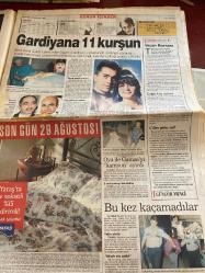 SABAH GAZETESİ DOĞUM GÜNÜ HEDİYESİ - 26 AĞUSTOS 1998 - TAM TAKIM 34 SAYFADIR -Savaş-Hoca-Bekir Çelenk-Nilüfer Koçyiğit-Sedat-Güneş Taner-Tansu Çiller-Selahattin Duman-Selahattin Cizrelioğlu-Cevat Aydın-Selahattin Yılmaz-Cem Uzan-Hüseyin-Serengil-Demirel-Gordon Milne-Cevat Kol-Selçuk Ural-Gamze Çakıcı-Aslı Ural-Nieto-Alaattin Çakıcı-Hanefi Avcı-Selim Edes-Murat Yakın-Mel Gibson-Danny Glover-Joe Pesci-Rene Russo-Chris Rock-Jet Li-Anthony Heald-Wes Studi-Jennifer Jason Leigh-Albert Finney-Maggie Smith-Cem Yılmaz-Mustafa Sandal  Trilyon avı-Müthiş takip-Sahtekarlar çetesi-Önce kilit sonra hapis-Fotograftaki milletvekili-Sedat’ın dramı-Fener birinci turda Trabzon veda etti-Güneş Taner’e Rus basınından övgü-Çiller Borsa’da protesto edildi-Çok yazık çok-Trabzonspor hem turu hem iki asını kaybetti-Ayağa kalkın kral Fener geçiyor-Yer yerinden oynadı-Esrarengiz halkalar-Çakıcı’nın milletvekili konuğu-Mazide kalan mutluluk-Cehennem silahı 4-Derinlikte dehşet-Ölümcül dövüş II-Karmaşık hisler-Kadın