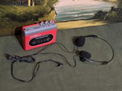 popart 1980 ler stereo walkman - kulaklığı ile birlikte çalışır durumda - kırmızı renk