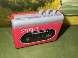 popart 1980 ler stereo walkman - kulaklığı ile birlikte çalışır durumda - kırmızı renk