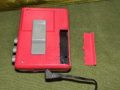 popart 1980 ler stereo walkman - kulaklığı ile birlikte çalışır durumda - kırmızı renk