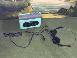 popart 1980 ler stereo walkman - kulaklığı ile birlikte çalışır durumda - yeşil renk