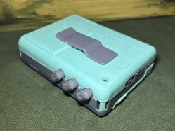 popart 1980 ler stereo walkman - kulaklığı ile birlikte çalışır durumda - yeşil renk