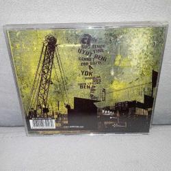 Cd Kurban İnsanlar albümü. Orijinal. Kartonet tertemiz. Disk 10 üzerinden 9.5 koleksiyonluk