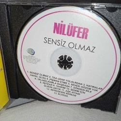 Cd Nilüfer sensiz olmaz albümü. Orijinal