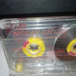 Kaset Neşat Neşet Ertaş vay vay Dünya. Orijinal. Uzelli 1137 dönem baskı.