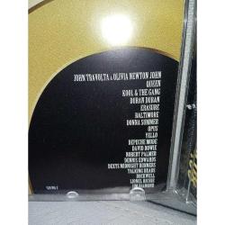 Cd Capital collection 80's. Orijinal. iyi durumda koleksiyonluk. John Travolta Olivia Newton John, Queen, Koll & the gang, duran duran, erasure, baltimore, donna summer, Opus, yello, Depeche Mode, David bowie, Robert palmer, Dennis Edwards, Dexy midnight runners, talking heads, rockwell, Lionel Richie, Jim diamond