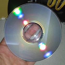 Cd Capital collection 80's. Orijinal. iyi durumda koleksiyonluk. John Travolta Olivia Newton John, Queen, Koll & the gang, duran duran, erasure, baltimore, donna summer, Opus, yello, Depeche Mode, David bowie, Robert palmer, Dennis Edwards, Dexy midnight runners, talking heads, rockwell, Lionel Richie, Jim diamond