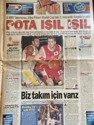 HÜRRİYET GAZETESİ DOĞUM GÜNÜ HEDİYESİ - 2 AĞUSTOS 2002 - TAM TAKIM 36 SAYFADIR -Hakan Uzan-Cem Uzan-Kemal Derviş-Samet Korkmaz-Serra Sipahioğlu-Melih Sipahioğlu-Nilgün Delikan-Selda Gocay-Sema Kızıl-Ertuğrul Özkök-Oktay Ekşi-Yalçın Granit-Esat Yılmaer-Ayhan Güner-Fatih Terim-Murat Temelöz-Ergün-Batista-Serdar Bilgili-Mircea Lucescu-Ahmet Necdet Sezer-Çolakoğlu-Mustafa Taşar-Ata Nirun  Uzanlar’ı yakan belgeler-İşte Derviş’in sürpriz cevabı-Türkler başardı kapıları açalım-Hayatımda yemediğim kadar küfür yedim-Üç kız kardeşe 60 trilyon şoku-Almanya’da zirvede-Şevket Altuğ Kanal D’de-Pota Işıl Işıl-Biz takım için varız-Delik deşik olursunuz-Özendiren coşku-Çok sinirlendim-Menajeri de bir tuhaf-Taşlar oturuyor-Anne babamız bize 60 trilyon vermedi-Turiste kötü hizmet eden tazminat ödemek zorunda  Karikatür: Hakkari Şırnak barajı aşmasa da HADEP kazanır-Latif Demirci