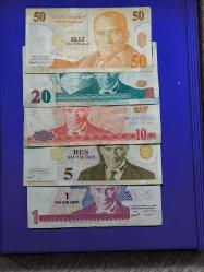 8. Emisyon YTL Kağıt Para Lotu Karışık Kondüsyondadır.