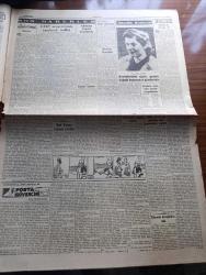Cumhuriyet Gazetesi - 3 Temmuz 1950 - Kore harbi yazan Abidin Daver Başmakale - Amerikalılar Kore'de beş Kızıl torpido batırdılar - Kore'den gelen son fotoğraflar - CHP programında yapılacak tadilat - İsmet İnönü iç ve dış politikaya dair gazetecilerle görüştü - General Maç Arthur Kore'deki Amerikan kuvvetlerinin komutanı ile bir arada fotoğraf - Montemar Revüsü temsillere başladı fotoğraf - Bulgarların şehit ettiği gazeteci Arif Necibin cenazesi büyük törenle kaldırıldı - Muzaffer kayalıbay hadisesinin tahkikatı - İstanbul sergisine dünkü ziyaretler fotoğraf - askeri mahkemeler kaldırılacak - Fin Güreşi takımı 6 2 yenildi -  3. Dünya harbi nasıl olacak yazan İngiliz gizli istihbarat subaylarından Philipp Reynoids yazı dizisi - posta güvercini yazan Kerime Nadir yazı dizisi - Türkiye güzellik kraliçesi müsabakası Ayşe Kaymak fotoğraf - Vefa lübnan'ları dün 7 1 mağlup etti - Amerika'ya gidecek olan öğrencimiz Emel Aktan fotoğraf - Üç Silahşörler yazan Alexandre Dumas - radyo programı