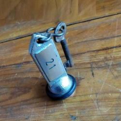 ESKİLERDEN OTEL ANAHTARLIĞI