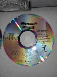 Pc oyun Age of empires 2 The age of Kings. Dönemin iyi kalite baskılı kopya oyunu. 2 disk. Diskler 10 üzerinden 8.5 Çalışıp çalışmadığı DENENMEDİ. Koleksiyonluk.