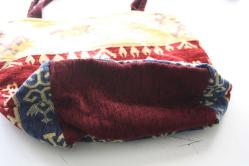 KİLİMDEN YAPILMIS ÇANTA VİNTAGE KOLLEKSİYON ÜRÜNÜ (İ6 KASA