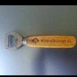 ESKİLERDEN AHŞAP SAPLI BİRA KAPAK AÇACAGI