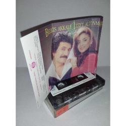 Kaset Belkıs Akkale İzzet Altınmeşe ezgi şöleni albümü. Orijinal. 1988 dönem Kağıt Baskı. tertemiz koleksiyonluk