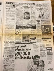 SABAH GAZETESİ DOĞUM GÜNÜ HEDİYESİ - 17 TEMMUZ 1988 - TAM TAKIM 16 SAYFADIR -Yusuf Özal-Farah Diba-Haluk Kırcı-İsmail Özdağlar-İbo (İbrahim Tatlıses)-Duygu Asena-Atila İlhan-Murat Güler-Nazan Ayaz-Sibel Egemen-Metin Coşkun-Tevfik Ercan-Gönül Yazar-Aykut Işıklar-Ayşegül Aldinç-Bülent Ersoy-Prenses Küçük Ceylan-Belma Esen-Burhan Cacan-Dizzy Gillespie-Ahmet Vardar-Haldun Dormen-Maksim Seda Sayan-Atilla Kaya  Torpil damat mı Yusuf Özal mı-Sürgündeki ihtişam-O adam benim de 100 milyonluk Mercedes otomobilime el koydu-İbo gecikince el öpüp özür diledi-Bana eşcinsel dediler-Bu kadarı fazla-Müzikal yıldızı oluyor-Bir fotoğrafın öyküsü-Geceler ve portreler-Yıllardır aldığım iltifat Sen bir bodur piliçsin-Zirvedekiler yarın Ali Sami Yen Stadı’nda-Nikahı Dalan kıydı-Alışverişini halk pazarından yap ayda 40 bin lira kazan-Metro rayları hızla döşeniyor-Büyük caz ustası Gillespie aramızda-Her müşteri çantada keklik değildir-Siz İstanbul’luların hizmetindedir-Muhteşem İtalyan Sirki Colosse  Karikatür
