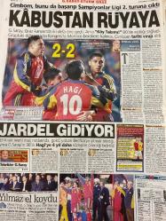 SABAH GAZETESİ DOĞUM GÜNÜ HEDİYESİ - 8 KASIM 2001 - TAM TAKIM 40 SAYFADIR -Gore-Bush-Yıldırım-Dinç Bilgin-Garipoğlu-Sümerbank-Hıncal Uluç-Hagi-Jardel-Lucescu-Mesut Yılmaz-Osim-Urs Meier-Scala-Bulak-Mustafa Denizli-Revivo-Lazeti-Orhan Ak-Kerem Alsırt-Hülya Koçyiğit-Cihan Ünal-Metin Akpınar-Kerem Alışık-Nurseli İdiz-Basak Köklükaya-Nilüfer Aydan-Fikret Hakan-İpek Tenolcay-Janiss-Yusuf Kenan-Derman Bey-Şükran Büfe-Sanem Çelik Nefes nefese-Dinç Bilgin’e büyük destek-Garipoğlu itiraf etti: Evet aldım-Yine tarih yazdı-Kâbustan rüyaya-Jardel gidiyor-Yılmaz el koydu-İşte 12. Adam-Seribaşı Monaco evine döndü-Lucescu: Gök başıma geçiyordu-Neden olmasın!-Fark için saldıracak-UEFA Kupası’na yelken açın-Scala: Yine kazanabiliriz-Bulak neşteri vurdu-Bu Fener başka-Taraftara bile sigorta-Nişan Yağmuru-Baykuşların Saltanatı-Derman Bey-Şükran Büfe AB çocuk dergisi-Sen dur Öcalan ben geldim-Ali Koç-Ahmet Öksüz-Necati Doğru Tarladan internete-Bilgi alışverişi sağlayan boru hattıyız-Nasıl işlem yapılacak?