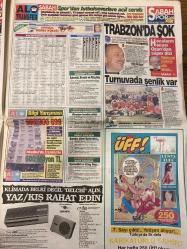 SABAH GAZETESİ DOĞUM GÜNÜ HEDİYESİ - 20 HAZİRAN 1992  - TAM TAKIM 24 SAYFADIR -Süleyman Demirel-İsmet İnönü-Filiz Akın-Salih Memecan-Hasan Cemal-Yunan Başbakanı Mitsotakis-Sevim Küçük-Mustafa Ünlü-Ali Şen-Miroslav Tanjga-Falko Götz-Vokrı-Murat Deveci-Akın Sel-Bahadır Coşkun-İzzet Aygün-Muazzez Ersoy-Alev Sayın-Usman Yörekli-Belinda-Pervin Şahin-Yeşim Anıl-İbrahim Tatlıses-Aslıhan Öncü-Özlem-Sevalinç-Leyla Adalı-Halil Kadriibeyioğlu-Ponpon Kızlar-Tolga Özhan-Yalçın Özden-Çetin-Zerrin-Nükhet Duru-Demet Akbağ-Rasim Öztekin-Nese Aksoy-Fato Kumcu-Gülistan Sayın-Şükran Şen-Erhan Tekyıldız-İzel-Çelik-Ercan-Ercan Ufuk Saçtı-Yıldırım Murat-Atilla Yelken-Zülfü Livaneli-Sener Şen-Emel Sayın-Ahmet Ümit-Sibel Eraslan-Yalın Sesçiler-Bülent Ersoy-Yalın Rüzgar-Sevgi Baylan-Kayahan  Demirel İnönü’yü ilk kez üzdü-Saraybosna’ya acı müdahale gücü-Yunan Başbakanı Mitsotakis: Kazadan Türkiye sorumludur-Kapıcılar Derneği Dallas gibi-Genç kalmanın sırrını anlatıyor-Havalar şaşırttı-Pavarotti bugün İstanbul’da