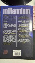 ATEŞLE OYNAYAN KIZ - ULUSLARARASI BESTSELLER MILLENNIUM SERİSİ 2 - STIEG LARSSON - PEGASUS YAYINLARI BİRİNCİ BASKI 2010