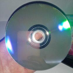 Dvd Barbie periler ülkesinde Fairytopia. Orijinal. 2004 Baskı. (Yeni baskı değil. NADİR) Türkçe dublaj. Disk 10 üzerinden 9.5 temiz Sorunsuz çalışıyor. koleksiyonluk