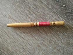 Ağaç el işi Galatasaray (G.SARAY) tükenmez kalem gövdesi.