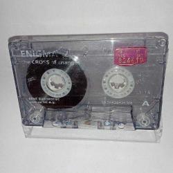 Kaset Enigma 2 the cross of changes. Orijinal. Kartoneti yok. baştan sona dinlendi sorunsuz çalışıyor