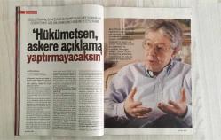 YENİ AKTÜEL – SAYI 49 – 15/21 HAZİRAN 2006 – 114 SAYFA – 83 YILLIK ÇANKAYA SIRRI: ATATÜRK, TOPAL OSMAN’IN SALDIRISINDAN ÇARŞAF GİYEREK Mİ KURTULDU? – LATİFE HANIM KİTABIYLA GÜN YÜZÜNE ÇIKAN DETAYLAR – VİCDANİ RETTE SON İKİDEYİZ – ALİ ŞEN: “BEN AZİZ YILDIRIM’I BİTİRMEDİM, O BENİ BİTİRDİ” – GÜLBEN ERGEN: “ARTIK RAKİPSİZİM” – 45 GÜNDE LOPEZ KALÇASI: ESTETİKTE YENİ TEKNİKLER – GÖRÜNMEZLİK MADDESİ BULUNDU: DAVID SCHURIG’LE RÖPORTAJ – BAŞÖRTÜSÜ İMANIN BİLE ÖNÜNE GEÇMİŞ Mİ? REYHAN GÜRTUNA’DAN TEPKİLER – ASKERE AÇIKLAMA YAPTIRMAZSIN: AKIN ÖZÇER’LE TÜRKİYE-AB İLİŞKİLERİ – MELEKLER KENTİ BANGKOK – FUTBOLUN PRENSLERİ VE EŞLERİ – PKK’DAN DİLEKÇELİ KAÇIŞ – BABANI TANIMADAN MESLEK SEÇMEK: DR. POULTER’IN SINIFLAMASI – ÇOCUĞA NASIL CEZA VERİLİR? – SUNA KIRAÇ: GÖZLERİYLE KONUŞTU – GÜLBEN ERGEN’İN DEĞİŞİMİ: MALEZYA FOTOĞRAFLARIYLA – EMRE KONGAR VS MEHMET BARLAS: “YORUM FARKI” KAMERA ARKASI – TAKESHI KITANO’DAN YENİ FİLM – YAZLIK FAALİYET REHBERİ: SERGİLER, FEST