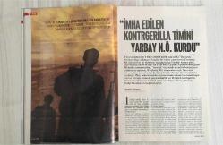 YENİ AKTÜEL – SAYI 206 – 10/23 ARALIK 2009 – 114 SAYFA – “BU KALP SENİ UNUTUR MU” DİZİSİ HAFIZAMIZI DEŞİYOR: HATIRLAMAZSAK UNUTAMAYIZ – MEVLANA’YI MEVLANA YAPAN “SIRADIŞI İNSAN”: ŞEMS’İN SIR PERDESİ ARALANIYOR – GÜRBÜZ ÖZALTINLI: “BARO’NUN KAYGISI HUKUKİ DEĞİL, POLİTİK” – TÜRKİYE’NİN İLK KOMÜN KÖYÜ: TURGUTLAR’DA ORTAK KASA, ORTAK KARAR – “İMHA EDİLEN KONTRGERİLLA TİMİNİ ALBAY N.Ö. KURDU” – 5233’E BAĞLI HAYATLAR: VAN’DA TAZMİNAT YASASIYLA YAŞAM – “HANGİ İZMİR?”: GÖÇMENLER, ŞİDDET, DOSTLUK VE KİMLİK – NİLGÜN ONES, BERRAK TÜZÜNATAÇ, BÜLENT İNAL’LA 12 EYLÜL VE DİZİ ÜZERİNE – NİLGÜN ÇOLAK’TAN “BİTTİ DENEN YERDEN BAŞLAMAK” – ÇİN’İN “GÖRÜNMEZ ADAMI” LIU BOLIN – MAJID MAJIDI: “FİLMLERİMLE DUYGUSAL BAĞ KURULSUN İSTERİM” – “BİR BUÇUK AYDA LOPEZ KALÇASI”: ESTETİKTE YENİ TEKNİKLER – DR. POULTER’DAN BABALIK TİPLERİ – “ÇOCUĞA NASIL CEZA VERİLİR?” – SUNA KIRAÇ: GÖZLERİYLE KONUŞTU – GÜLBEN ERGEN’İN DEĞİŞİMİ – “DOSTLUK MASKE Mİ?” – “ZATOICHI” VE “HANA-BI” YARATICISI TAKESHI KITANO’DAN YENİ FİLM – YAZLI