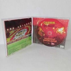 Cd Galatasaray Çıldırın Taraftar albümü. Orijinal. Disk ve kartonet 10 üzerinden 8.5 sorunsuz çalışıyor.