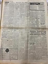 TERCÜMAN GAZETESİ - 15 HAZİRAN 1969 - SADECE 4 SAYFADIR -Süleyman Demirel-Şükrü Baban-Suna San-Salim Kafa-Papadopulos-Halit Fahri Ozansoy-Rauf Tamer-D. Wright-O. Filiz-Orhan Ayhan-Necmi Tanyolac-Eyüp Karadayı-Nazif Kuran-C. Özeren-Tatar-Sandal  Ankara’da Tuslog binası ateşe verildi bir otomobil yakıldı-Başkent’te de öğrenci ile polis çatıştı 30 kişi nezarete alındı-Demirel sordu kanun tarafında mı yoksa anarşi tarafında mısınız-İş ve İşçi Bulma Kurumu Genel Müdürünün beyanatı Müfettişler yolsuzluk delillerini derhal incelemeye hazırdırlar-Almanya’ya işçi sevkinde menfaat hesapları mı var-Halkın canı sıkılıyor-Kendini vatan kurtaran aslan sananlar seçime girsin görelim-Şehir tiyatrolarının yeni talimatnamesi hüzün vericidir-Görüşler düşünceler fikirler-Yıldızınız ne diyor-3 sual 3 cevap-Almanya’ya gitmek için-Belçika Türk işçilerinden niçin çekiniyor-Bursa fırsatı kaçırdı rövanşta Bursa 1-0 mağlup oldu ve Göztepe finalde-F. Bahçenin nazik meselesi Can Bartu-Fuar kupası’na bu yıl da İzmi