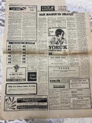 TERCÜMAN GAZETESİ - 26 EKİM 1969 - SADECE 2 SAYFADIR -Demirel-Refik Sönmezsoy-Adnan Menderes-Celal Bayar-İsmet İnönü-Kraliçe Elizabeth-D.P. büyükleri-Celal Yardımcı-Orhan Boran-Rauf Tamer  Demirel yeni hükümet için resmi temaslara başlıyor-Biraz yürek biraz bilek bu biziz işte-Bıyığı ile meşhur Pala Türk yumruğuna dayı mı dayanır diyordu-Banka ikramiyelerinin esasları tesbit edildi-Menderes’in polisi Menderes’in hayatını filmini çevirecek-Reform sözünü ben bir türlü beğenemediğim-Vekil imamlar asil kadroya geçebilecek-Peron cezasını yapmayacak-Sinema biletlerine zam yok-Markın yeni fiyatı tesbit edildi-Halk kontrolü ele geçti-Kasımda Aya fırlatılacak olan Apollo-12 araç rampasına götürülüyor-Eskişehir şeker fabrikası işbaşı etti-Hükümetten beklediklerimiz-Menderes ve O-Gün ışığında dışarıdan ve içerden-Ham Magrur’un hikayesi-Yıldızınız ne diyor-Fikir bahçesi-Rabak elektrolitik bakır ve mamulleri A.Ş.’den bildirilmiştir-Sözün kısası-İhtilal vukuunda  Sözün Kısası-Rauf Tamer
