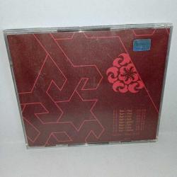 CD Mercan Dede secret tribe nar albümü. Dinlemeyi etkilemeyen çizikler var.