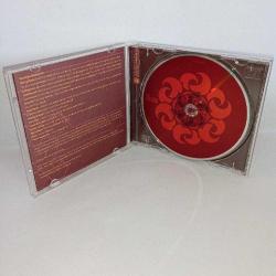 CD Mercan Dede secret tribe nar albümü. Dinlemeyi etkilemeyen çizikler var.