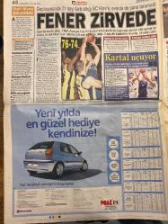 HÜRRİYET GAZETESİ DOĞUM GÜNÜ HEDİYESİ - 22 ARALIK 2004 -TAM TAKIM 52 SAYFADIR -Recep Tayyip Erdoğan-George Bush-Füsun Erdil-Deniz Erdil-İlhami Erdil-Uday Halide Erdil-Deniz Halide Erdil-Erdoğan Kongar-Osman Altıntaş-Cüneyt Ülsever-Ayça Aktan-Özlem Gürses-Ceyda Karan-Bekir Coşkun-Yaşar Anter-Neset Karadağ-Orhan Çakır-Harun Arka-Esat Rençber-Doğan Akbaş-Ertuğrul Özkök-Catherine Blair  Katilleri bulun sayın başkan-Karim çok az yemek yerdi-Hayatuma giren erkeklerle orkestra kuruldu-Uday’ın Ferrari’si İstanbul’da çıktı-KDV gıda sağlık ve eğitimde 10 puan indi-Mamak kriterleri-Bayan Blair çarşafı savundu-O para bende olsa görürdünüz-Hakan Şükür 1 numaradır-Ümit Karan masallarla yaşıyor-Uğur Cimbom’a evet dedi-Fener zirvede-Kartal uçuyor-Bilseydim suyun tuvalet kağıdının listesini tutardım-Askeri saygı-Eşim fazla yemek yiyen biri değildir-Harcamaları görevliler yaptı-Kocasiyla bir olup kardeşini pazarladı-Kurtarmak isterken öldüler-Bebeğini boğan anneye ömür boyu hapis istendi-Hırsız  Karikat
