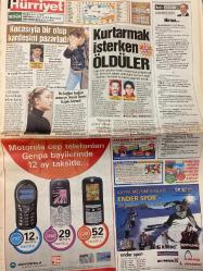 HÜRRİYET GAZETESİ DOĞUM GÜNÜ HEDİYESİ - 22 ARALIK 2004 -TAM TAKIM 52 SAYFADIR -Recep Tayyip Erdoğan-George Bush-Füsun Erdil-Deniz Erdil-İlhami Erdil-Uday Halide Erdil-Deniz Halide Erdil-Erdoğan Kongar-Osman Altıntaş-Cüneyt Ülsever-Ayça Aktan-Özlem Gürses-Ceyda Karan-Bekir Coşkun-Yaşar Anter-Neset Karadağ-Orhan Çakır-Harun Arka-Esat Rençber-Doğan Akbaş-Ertuğrul Özkök-Catherine Blair  Katilleri bulun sayın başkan-Karim çok az yemek yerdi-Hayatuma giren erkeklerle orkestra kuruldu-Uday’ın Ferrari’si İstanbul’da çıktı-KDV gıda sağlık ve eğitimde 10 puan indi-Mamak kriterleri-Bayan Blair çarşafı savundu-O para bende olsa görürdünüz-Hakan Şükür 1 numaradır-Ümit Karan masallarla yaşıyor-Uğur Cimbom’a evet dedi-Fener zirvede-Kartal uçuyor-Bilseydim suyun tuvalet kağıdının listesini tutardım-Askeri saygı-Eşim fazla yemek yiyen biri değildir-Harcamaları görevliler yaptı-Kocasiyla bir olup kardeşini pazarladı-Kurtarmak isterken öldüler-Bebeğini boğan anneye ömür boyu hapis istendi-Hırsız  Karikat