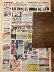SÜPER TAN GAZETESİ DOĞUM GÜNÜ HEDİYESİ - 16-17 MAYIS 2004 -TAM TAKIM 8 SAYFADIR -Beyazperdeden cinsel çeşitlemeler Türk Sinemasında Erotik Devrim-Türk Sinemasında Cinsellik-Rafet el Roman ile davası süren Tuğba Altıntop-Salih Güney-Cüneyt Arkın-Seyyal Taner-Serpil Çakmaklı-Fulden Uras-Hülya Koçyiğit-Türkan Şoray-Müjde Ar-Şevket Atoşlu-Ayşe Hatun Önal-Deniz Akkaya-Güzide Duran-Savaş Kalafat-Teoman-Suna Kan  Türk sinemasında erotik devrim-Bir dizi Müjde Ar erotizmi-Krizin adı bile yeter-Çeksene elini-Manken savaşı-Cinsel kaygıların rüyaya yansıması-İbret alınacak olaylar-Aynı evde yaşamakla aids bulaşmaz-Cinselliğin kitabı-Kıyamet kapıda-Yatak tekniği-Tatu ustası-Sucu itiraf ettiren rüya-Cinsellikte hipnozun gücü-Aşkın faydaları  Alt başlıklar: Saygın kadınların eteğini kaldırmak elbette bir ‘hayat kadını’nın eteğini kaldırmaktan daha heyecan verici olacak-Cinsel içerikli filmler-Sosyal içerikli filmler-Müjde Ar entelektüel bir cinselliğin kadını mı-Bu filmlerin en önemlileri-Manken şark