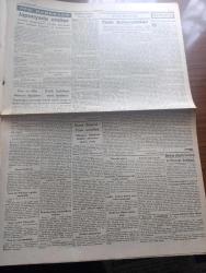 Cumhuriyet Gazetesi - 12 İkincikanun (Ocak) 1940 - asıl tehlike yazan Nadir Nadi Başmakale - yeni zelzeleler Tekirdağ Çankırı Gerede ve Zile'de sarsıntılar oldu - Erzincan'da kurdukları çadırın önünde yardım bekleyen bir aile fotoğraf - zelzele mıntıkasına İstanbul'un yardımı  720 bin 847 Lira 37 Kuruşu buldu - Salla mıntıkasında Rus Kuvvetleri muhasara edildi - Rus tayyareleri tarafından bombardıman edilen Helsinki de harap olan bir mahalle fotoğraf - İngiliz ve Alman tayyareleri arasında bir muharebe - Numan Menemencioğlu Bulgaristan'da - Bayer müessesesi memleketimizdeki faaliyetini tatil ediyor - garp cephesinde kar üstünde çay içen İngiliz askerleri fotoğraf - Katip Çelebi'nin eseri basılıyor - gizli bir Polonya teşkilatı keşfedildi - Katip Çelebi ve Evliya Çelebi'nin mezarları naklediliyor - macera kadınları filmi bugün Sakarya sinemasında - Broadway gülü filmi Melek sinemasında - Şehzadebaşı Turan tiyatrosunda Ali Baba'nın mirası - Milli Piyangoyu 24782 numaralı bilet kazandı