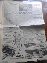 Cumhuriyet Gazetesi - 26 Temmuz 1957 - Osman Bölükbaşı Dün Tekrar Tevkif Edildi -  Osman Bölükbaşı dün Hilton oteli'nde Tevfik kararını okurken fotoğraf - İngiltere Dışişleri Bakanı Selwyn Lloyd Londra Büyükelçisi Muharrem Nuri Birgi İle Görüştü - Tunus'ta Dün Cumhuriyet İlan Edildi Burgiba Başkan Oldu - Akis Dergisi Mesulleri Aleyhindeki Dava- Bursa Üzerine Düşen Askeri Uçak 18 Ev Ve Dükkanı Yıktı 15 Ölü 19 Yaralı Var fotoğraf - Kasım Gülek Dün Denizli'de Demokrat Parti'ye Şiddetle Hücum Etti - Gazeteciler Cemiyeti Başarı Mükafatı Röportaj Birinciliğini Ömer Sami Coşar Kazandı - Atatürk'le Nasır Kıyaslanırken - Yanlış Zifaf Yazan Kemal Bilbaşar Yazı Dizisi - 2. Dünya Savaşı'nın Son Artıkları - 81 Bin evlenecek kız yazan Burhan Felek- Günümüzün Meşhurları Frank Sinatra Kimdir - Büyük Casuslar Derleyen A. Cemalettin Saraçoğlu Yazı Dizisi - Denizgücü İle Elektrik Boks Karşılaşması - Avrupa Şampiyon Kulüpler Turnuvası - Emniyetli Fahir Ülgür Adaletle Anlaştı - Selma Hassan Rekor Kırdı
