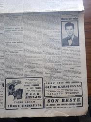 Cumhuriyet Gazetesi - 2 Birincikanun (Aralık) 1940 - Romanya'da neler oluyor yazan Yunus Nadi Başmakale - yüksek bir şevk içinde cephelere hareket eden Yunan askerleri fotoğraf - İstanbul tamamen karanlığa gömüldü - dün gece bütün ışıklar maskelendiği için koca şehir gözlerden silinmişti fotoğraf - Yunanlıların taarruzu muvaffakiyetle neticelendi - Hindiçini Siyam çarpışmaları - Brendizi şehri bombalar altında - İngiliz tayyareleri 12.000 kilo bomba atarak askeri hedefleri yaktılar - Alman fırkaları bugün kralın önünde geçit resmi yapacaklar - Fenerbahçe 4 Vefa 3 fotoğraf - İngiliz Kralı George Almanya'ya Akın yapan tayyarecilerle bir gece geçirdi fotoğraf - Almanlar Southampton'a çok şiddetli bir taarruz yaptılar - Akdeniz'de İtalyan donanması tasfiye edilirken - Amerika süratle 166 torpido yapıyor - milli müdafaa vekili Saffet Arıkan İstanbul'da - sığınakların rolü - Japonların kurduğu hükümeti İngiltere ve Amerika tanımıyorlar - Galatasaray galip - ölüme karşı savaş filmi Sakaryada