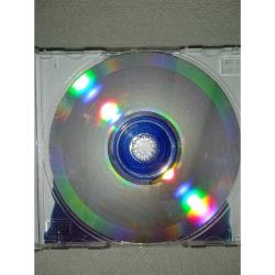 Cd Sezen Aksu Düğün ve Cenaze. Orijinal. 1997 Raks sarı bandrollü dönem baskı albüm. Ön kartoneti yok. dinlemeyi etkilemeyen çizikler var. sorunsuz çalışıyor.