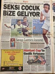 HÜRRİYET GAZETESİ DOĞUM GÜNÜ HEDİYESİ - 6 EYLÜL 2002 -TAM TAKIM 38 SAYFADIR -Recep Tayyip Erdoğan-Emine Erdoğan-Hülya Avşar-Demet Akbağ-Bülent Ecevit-Süleyman Demirel-Oktay Ekşi-Ertuğrul Özkök-Verheugen-Gürsel Aytaç-Adam Davis-Sanderson-Keith Tomayko-Ricky-Charlize Theron-Mirsad Türkcan-Hidayet Türkoğlu-Hüseyin Beşok-Ahmet Kabahasanov-Ahmet Kalkan-Ahmet Kurtuluş-Ahmet Kayaoglu-Hüseyin Özbey-Hüseyin Beşok-Hüseyin Kabataş-Selami Özdemir-Şeref Has-Can Çobanoğlu-Hasan Şaş-Sabancı-Terim-Süreyya Ayhan-Burhan Uslu-İlhan Mansız-Nakata-Sunny Side-Up-Lucescu-Mirza Mansiz-Sumiy Sede-Ümit Davala-Miroslav Stevic-Kalou  Çöküşün 5 nedeni-Steril çadırda yaşıyordu artık özgür-Gen tedavisinin mucize çocuğu-Hülya: En çirkini oydu-Purodan ağzı yandı sigarayı bıraktı-Demet Akbağ Kanal D’de-Emine Hanım taahhüdü-Yaz okulunun tuhaf hocaları-Hoca’dan Tayyip’e oy verme mektubu-HADEP yedi DEHAP’a kaçtı-Suikastten kurtuldu-Açıklamalı yazı-YÖK’ten Türkçe harç-Yüzde 62 dışarda-1.5 metrelik yaratık-Babamızı biz öldü
