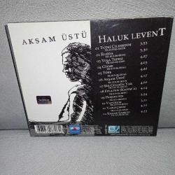 CD Haluk Levent akşam üstü albümü. Orijinal. dinlemeyi etkilemeyen çizikler var. Sorunsuz çalışıyor.