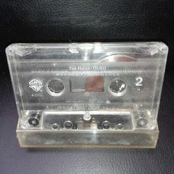 Kaset Van Halen OU812. Amerikan baskı. Orijinal. Kartoneti yok. baştan sona dinlendi sorunsuz çalışıyor